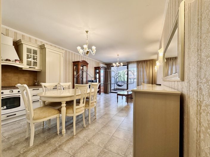 Image No.9-Appartement de 2 chambres à vendre à Burgas