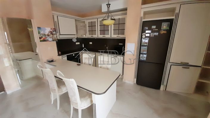 Image No.5-Appartement de 3 chambres à vendre à Burgas