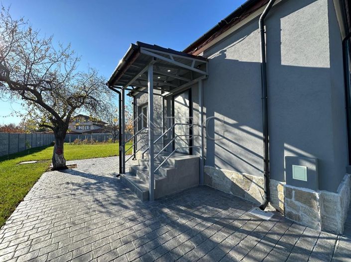 Image No.3-Maison de 2 chambres à vendre à Bulgarie