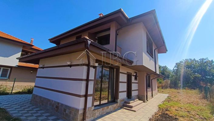 Image No.4-Maison de 3 chambres à vendre à Bulgarie