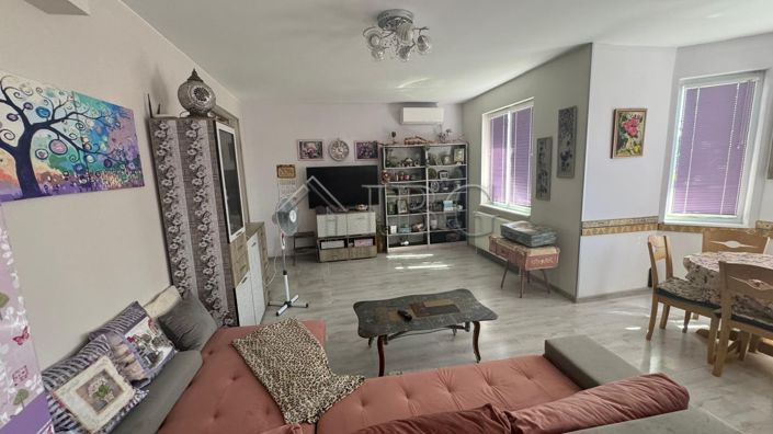 Image No.3-Maison de 3 chambres à vendre à Kosharitsa