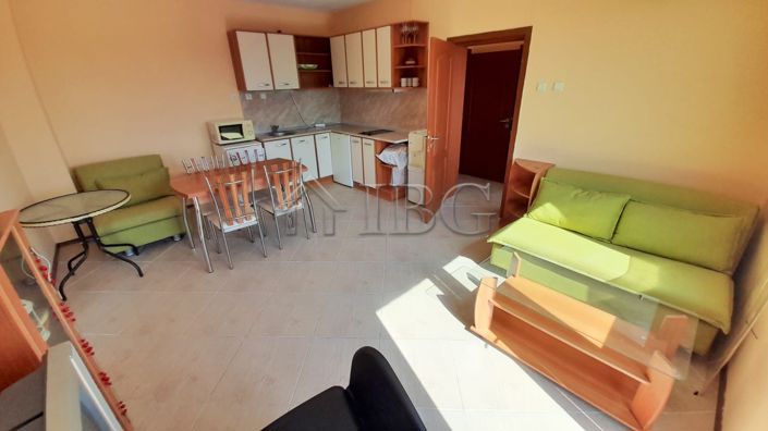 Image No.2-Appartement de 2 chambres à vendre à Burgas