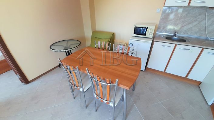 Image No.3-Appartement de 2 chambres à vendre à Burgas