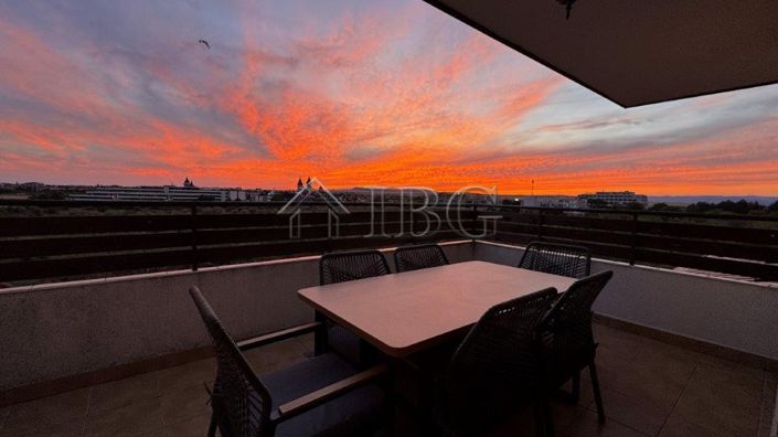 Image No.2-Appartement de 2 chambres à vendre à Burgas