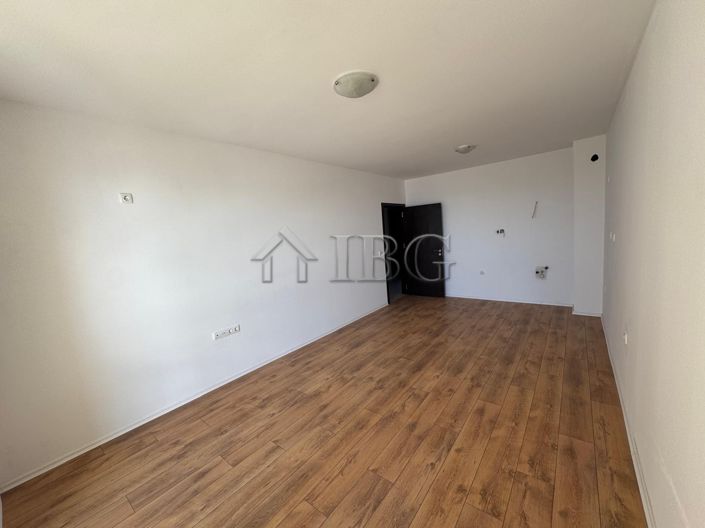 Image No.5-Appartement de 2 chambres à vendre à Burgas