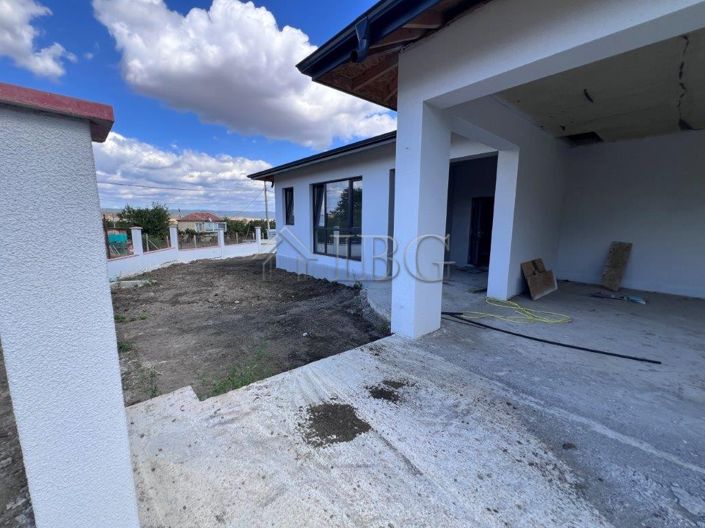 Image No.6-Maison de 3 chambres à vendre à Burgas