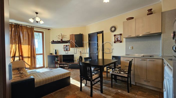 Image No.2-Appartement de 2 chambres à vendre à Burgas