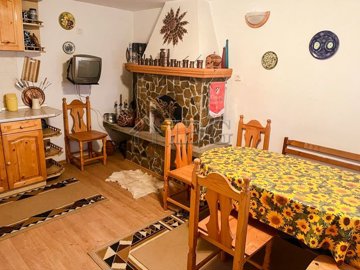 2-houses-and-garage-close-to-ruse-chervena-vo