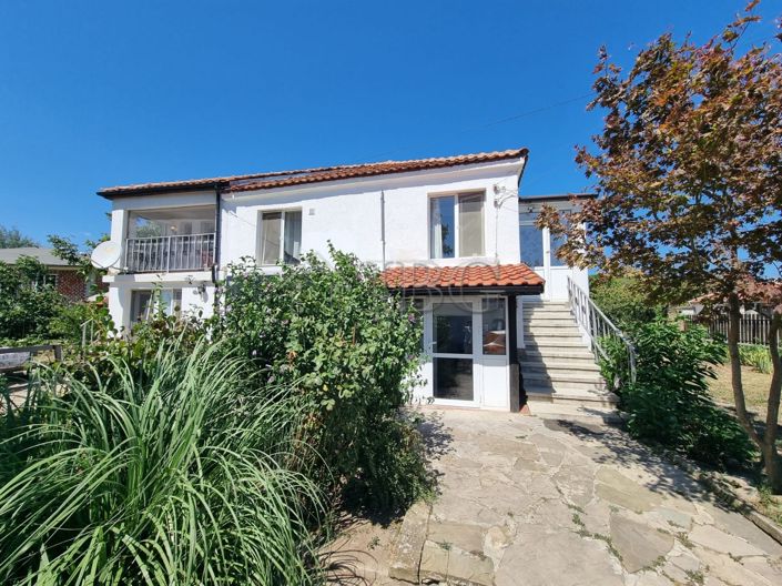 Image No.3-Maison de 3 chambres à vendre à Bulgarie