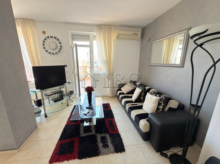 Image No.2-Appartement de 2 chambres à vendre à Burgas