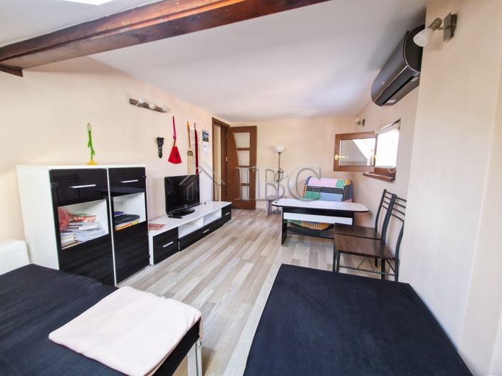 Image No.2-Appartement de 2 chambres à vendre à Burgas