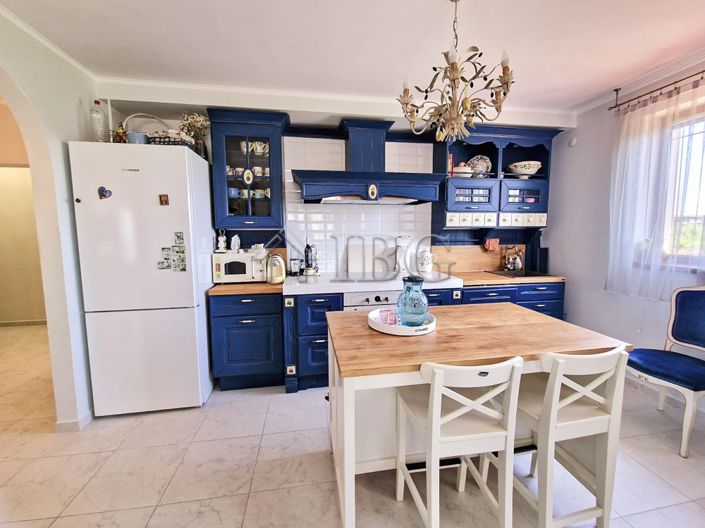 Image No.10-Appartement de 3 chambres à vendre à Burgas