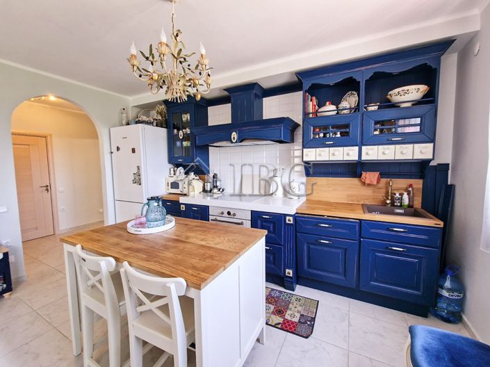 Image No.2-Appartement de 3 chambres à vendre à Burgas