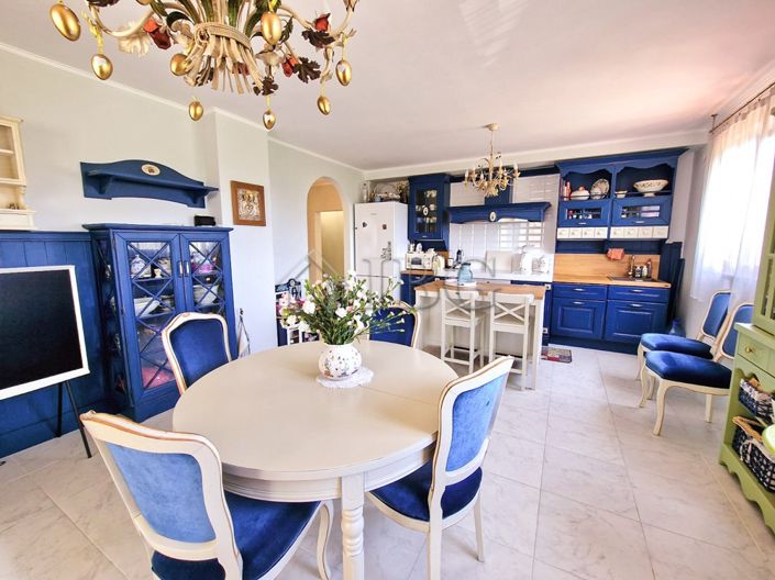 Image No.8-Appartement de 3 chambres à vendre à Burgas