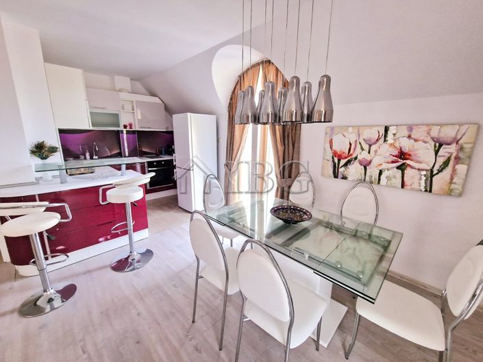 Image No.10-12 Bed Hotel for sale