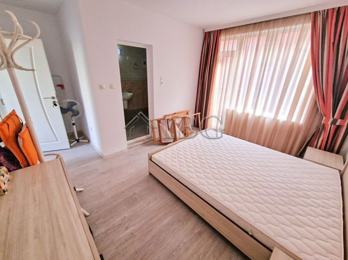 Image No.15-12 Bed Hotel for sale