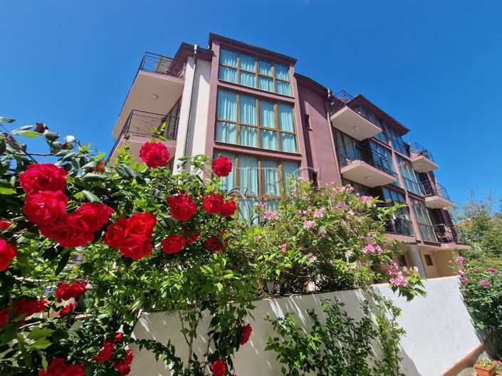 Image No.2-Un hôtel de 26 chambres à vendre à Burgas