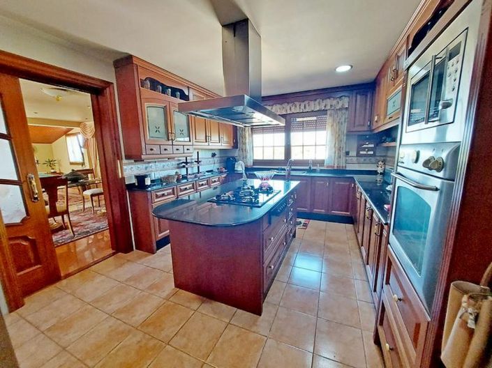 Image No.11-5 Bed Villa for sale