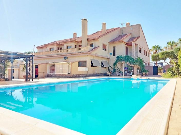 Image No.4-5 Bed Villa for sale