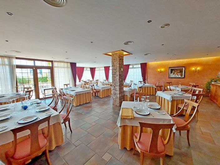 Image No.42-5 Bed Villa for sale