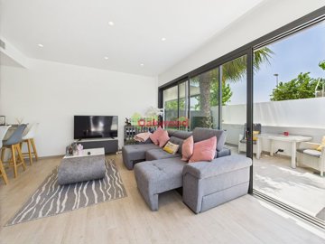 gcam04245g0-pr0049-still009