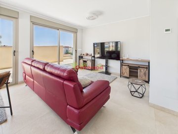 gcam04245g0-pr0055-still026