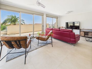 gcam04245g0-pr0055-still022