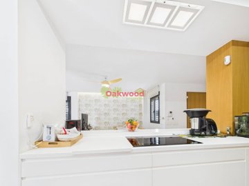 gcam04245g0-pr0070-still034