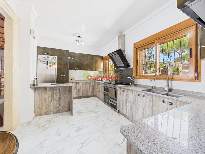 Image No.10-5 Bed Villa for sale