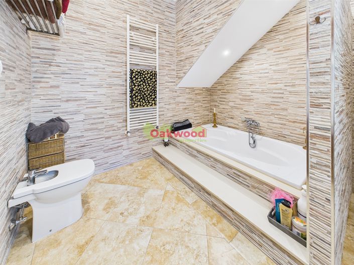 Image No.32-5 Bed Villa for sale