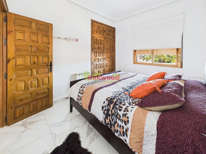 Image No.42-5 Bed Villa for sale