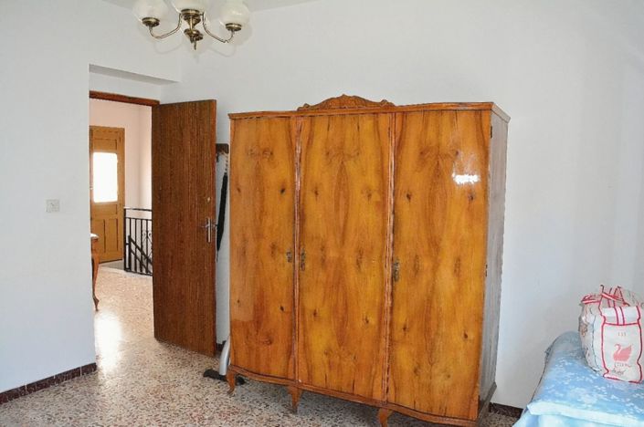 Image No.16-4 Bed Townhouse for sale