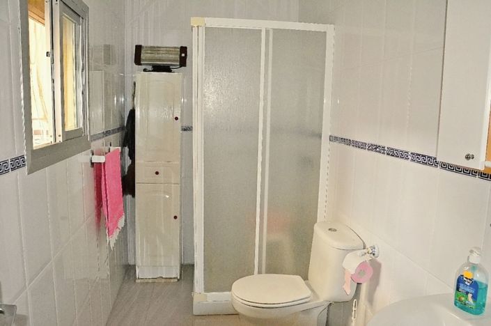 Image No.17-4 Bed Townhouse for sale