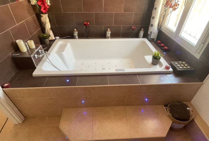 Image No.22-4 Bed Villa for sale