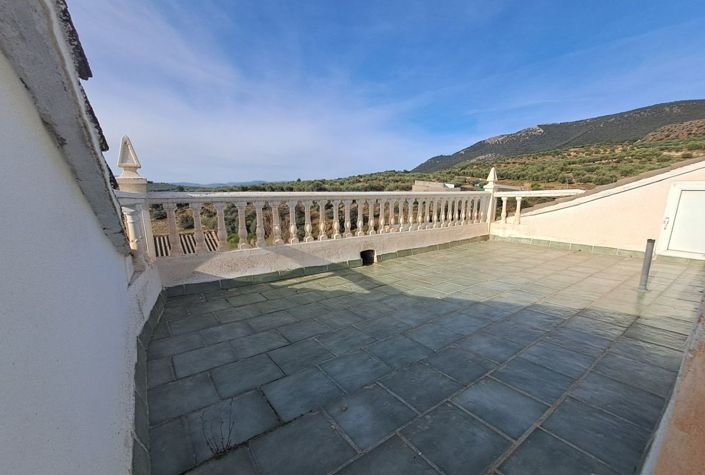 Image No.3-4 Bed Townhouse for sale