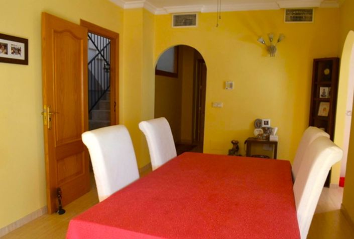 Image No.8-4 Bed Villa for sale