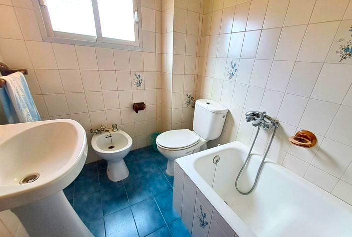 Image No.7-4 Bed Townhouse for sale