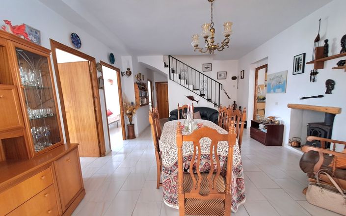 Image No.5-5 Bed Townhouse for sale