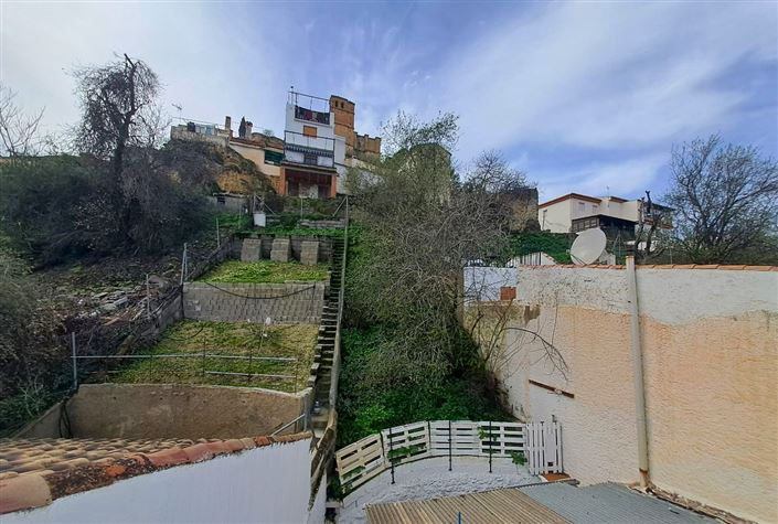 Image No.19-3 Bed Townhouse for sale