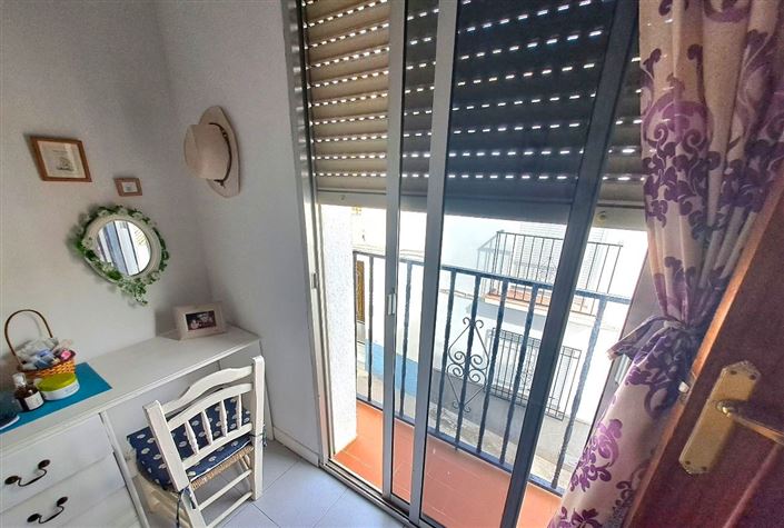 Image No.26-3 Bed Townhouse for sale