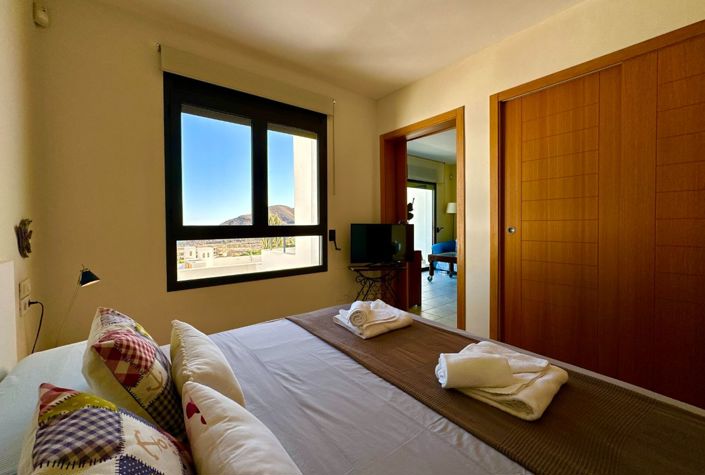 Image No.20-2 Bed Apartment for sale