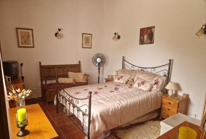 Image No.13-2 Bed Villa for sale