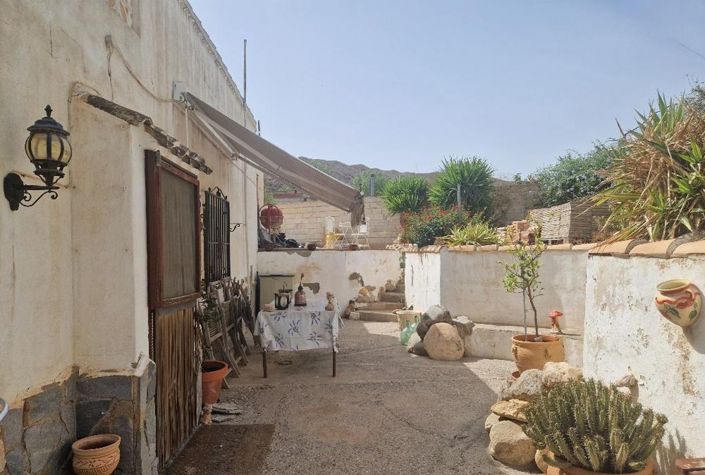 Image No.16-2 Bed Villa for sale