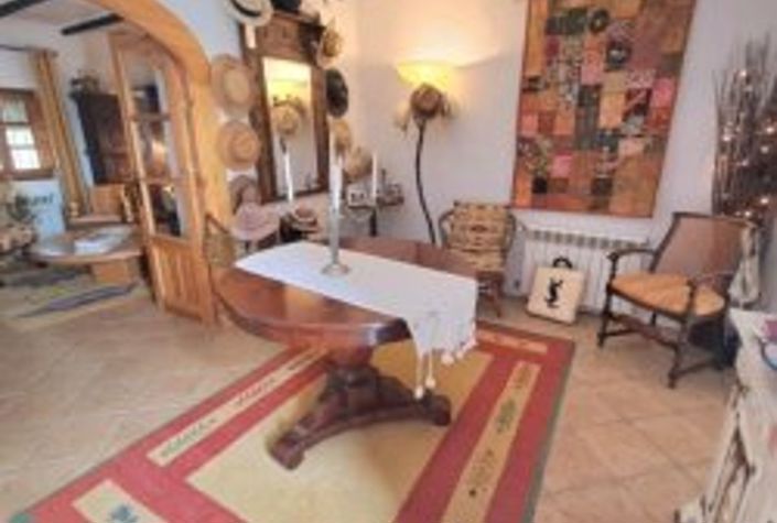 Image No.18-Maison de campagne de 4 chambres à vendre à Iznájar