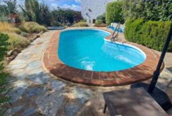 Image No.2-Maison de campagne de 4 chambres à vendre à Iznájar