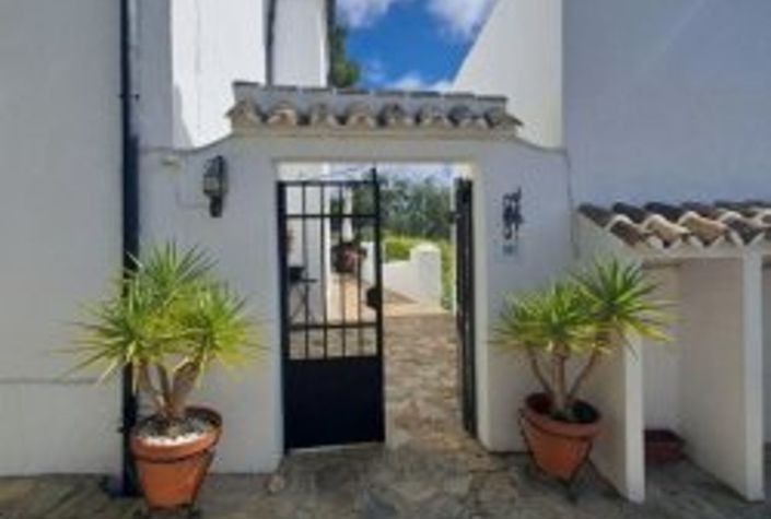 Image No.6-Maison de campagne de 4 chambres à vendre à Iznájar