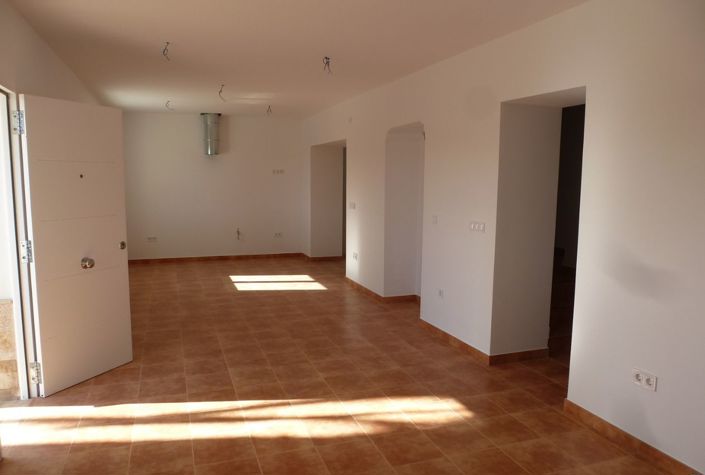 Image No.2-4 Bed Villa for sale