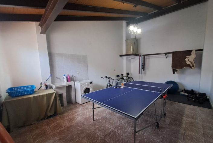 Image No.26-4 Bed Townhouse for sale