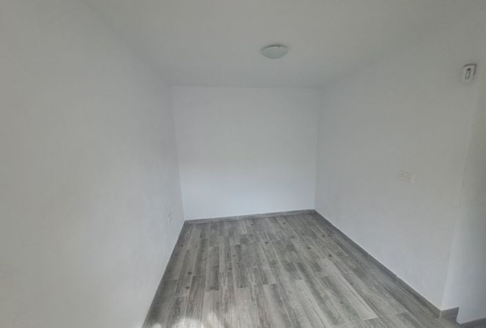 Image No.11-3 Bed Townhouse for sale