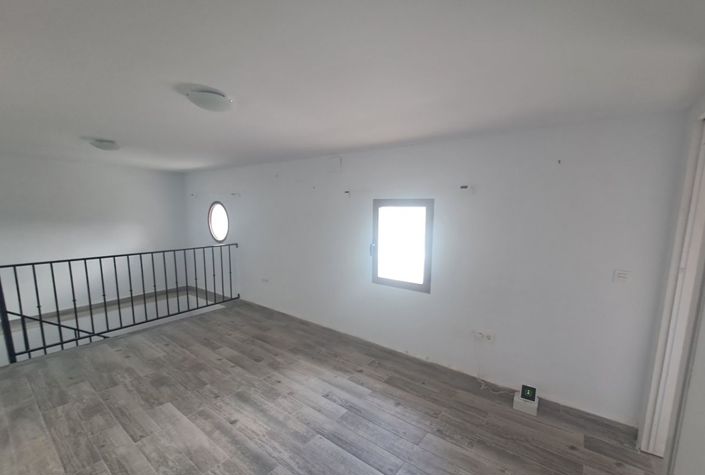 Image No.9-3 Bed Townhouse for sale